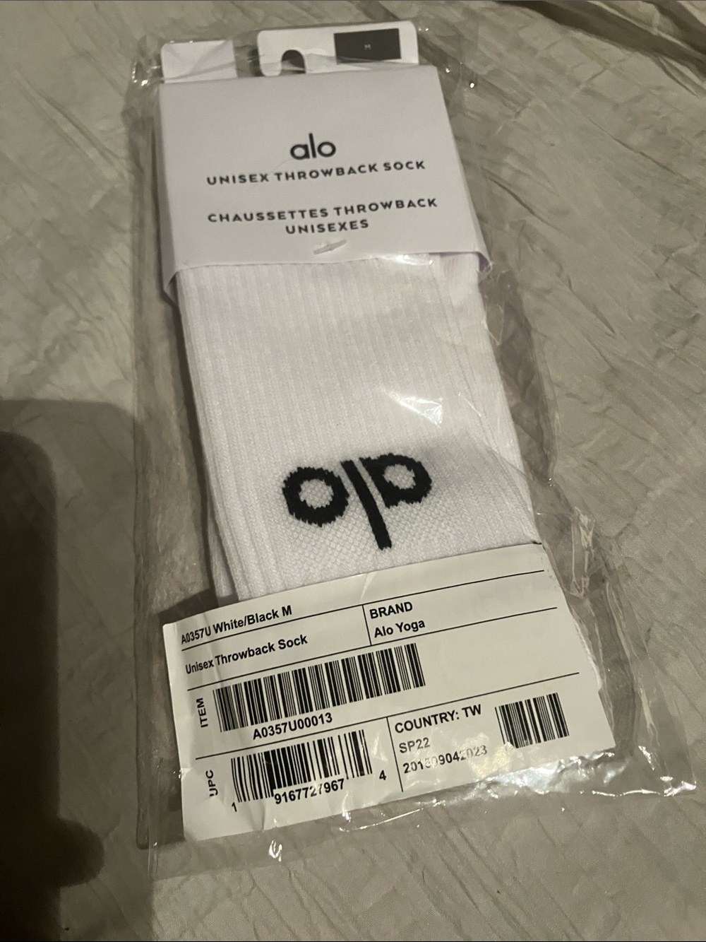 ALO Yoga White Athletic Unisex Throwback Sock with Black Logo